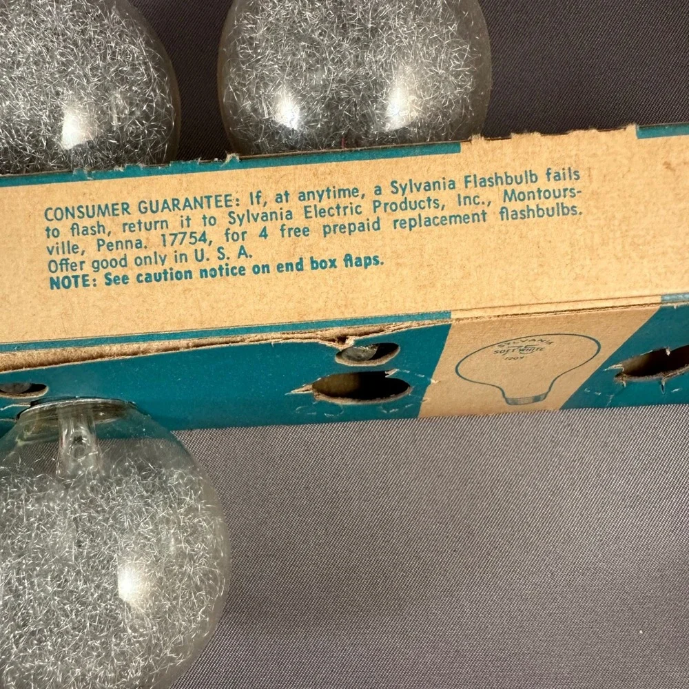 Sylvania Blue Dot‎ Flashbulbs Press 25 Type 25 Clear 8 Count Vintage Photography
